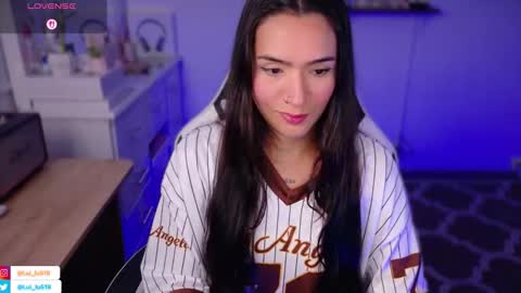 Snapshot of soyabby_ chatting on December 1, 12:15 am Luisa online show from December 1, 12:15 am