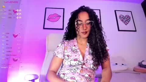 Juliana online show from March 12, 10:28 pm