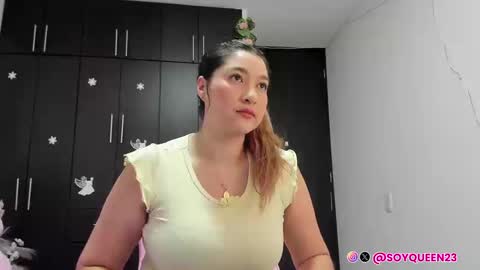 Snapshot of soyqeen chatting on September 10, 4:56 am SoyQueen online show from September 10, 4:56 am