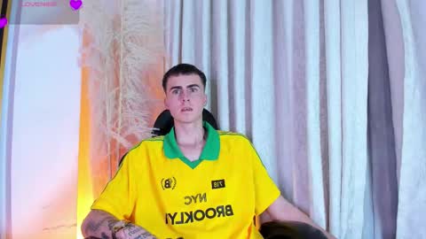 spaceboy_1 online show from March 8, 5:00 am