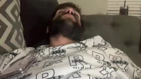 TrndSettrz online show from December 3, 5:42 am