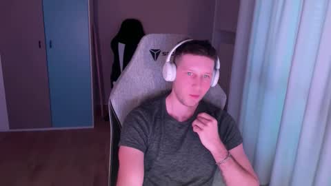 spaduzz online show from March 8, 4:00 pm