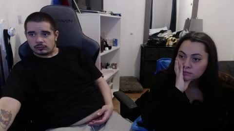 spanishcouple4255 online show from March 22, 9:40 pm