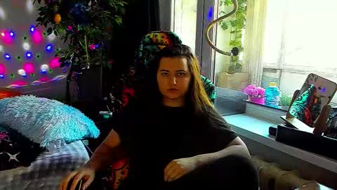 Snapshot of spanking_girls chatting on February 27, 8:36 am Evgenia online show from February 27, 8:36 am