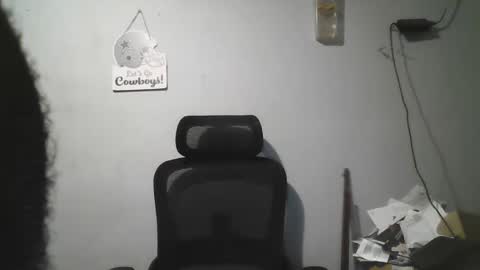 Snapshot of sparkles859037 chatting on March 1, 7:43 am sparkles859037 online show from March 1, 7:43 am