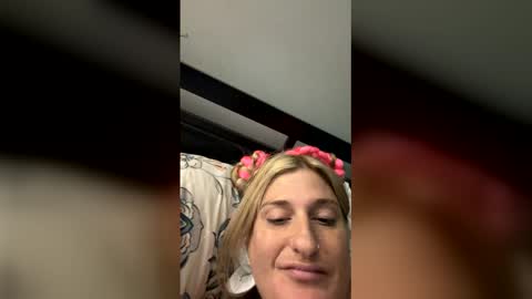 Snapshot of sparkles_b chatting on May 24, 4:17 am sparkles_b online show from May 24, 4:17 am