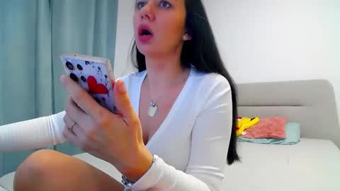 sparkly_eve online show from February 2, 1:30 pm