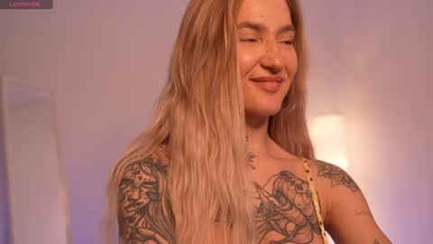 Snapshot of sparks__daisy chatting on January 26, 1:47 pm DAISY online show from January 26, 1:47 pm