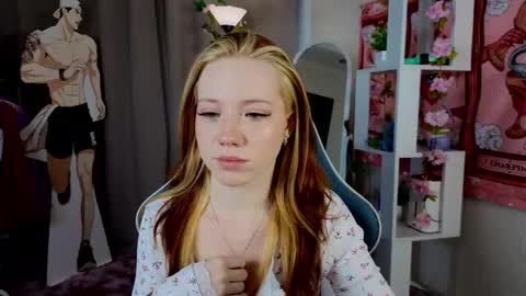 Snapshot of sparky_fox chatting on March 16, 1:22 am Nika online show from March 16, 1:22 am