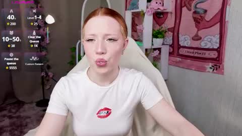 Snapshot of sparky_fox chatting on June 26, 12:15 am Nika online show from June 26, 12:15 am