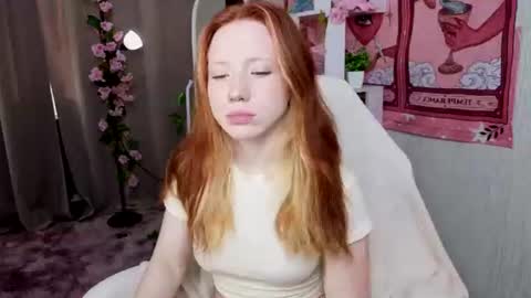 Snapshot of sparky_fox chatting on June 29, 12:06 am Nika online show from June 29, 12:06 am