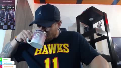 Snapshot of spartacus_cam chatting on January 12, 5:45 am     online show from January 12, 5:45 am