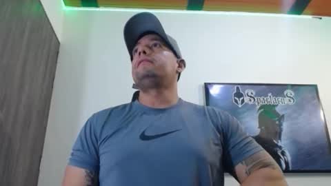 Snapshot of spartacus_cam chatting on October 9, 6:00 am     online show from October 9, 6:00 am