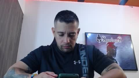 Snapshot of spartacus_cam chatting on November 4, 5:17 am     online show from November 4, 5:17 am