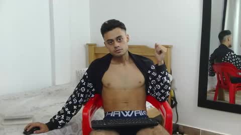 Snapshot of spartan_blaze chatting on January 21, 3:37 am Spartan Blaze online show from January 21, 3:37 am