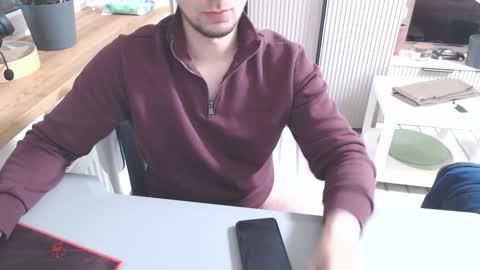 Art online show from November 22, 11:15 pm