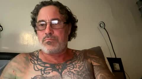 Snapshot of specter1972 chatting on November 9, 1:37 am specter1972 online show from November 9, 1:37 am