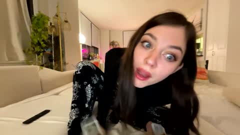 m online show from February 22, 11:58 pm