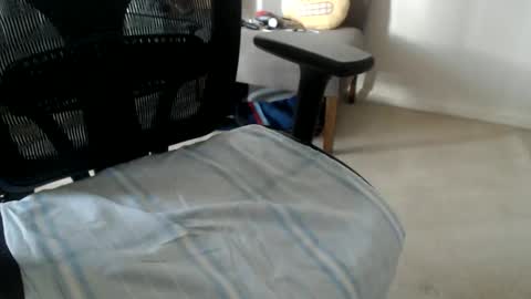 speedoguy78 online show from December 19, 8:13 am