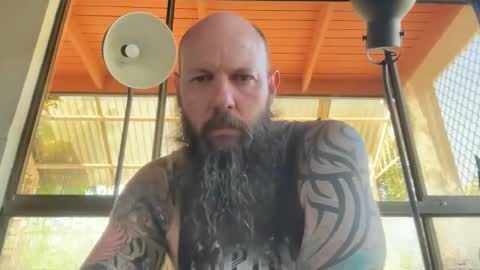 Beard Guy online show from October 19, 4:35 am