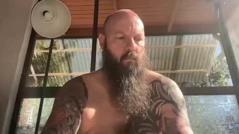 Beard Guy online show from November 4, 9:36 pm