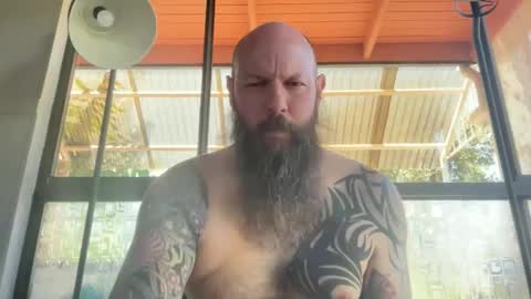 Beard Guy online show from November 6, 3:07 am