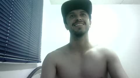 Snapshot of sperm_donor94 chatting on December 19, 7:29 pm sperm_donor94 online show from December 19, 7:29 pm