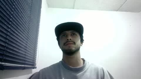 Snapshot of sperm_donor94 chatting on October 6, 9:01 pm sperm_donor94 online show from October 6, 9:01 pm