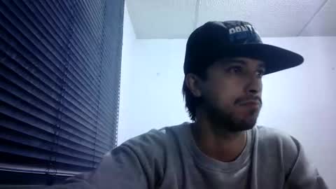 sperm_donor94 online show from April 13, 4:18 am