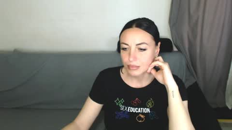 Carla online show from April 18, 1:15 pm