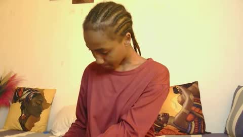 Snapshot of spicy_angels chatting on November 30, 8:07 am Quinter Cheeky online show from November 30, 8:07 am