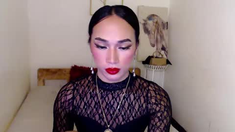 Snapshot of spicy_kinky chatting on January 21, 5:51 pm Alora online show from January 21, 5:51 pm