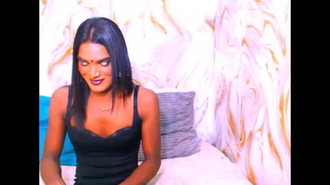 spicybarbie4u online show from April 15, 6:26 pm