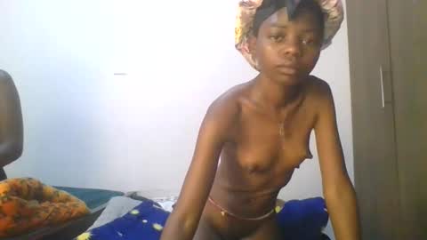Snapshot of spicybobolishia_ chatting on May 27, 2:52 am Bobo online show from May 27, 2:52 am