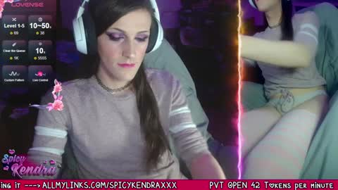 Snapshot of spicykendra chatting on December 27, 3:20 am Kendra online show from December 27, 3:20 am