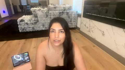 Snapshot of spicymami0333 chatting on November 9, 11:03 pm spicymami0333 online show from November 9, 11:03 pm