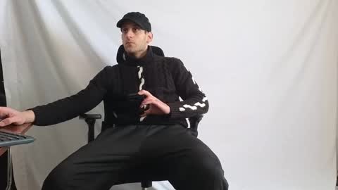 Marco. When Im offline you can view premium content in bio online show from February 3, 12:54 pm