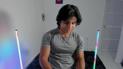 Snapshot of spideychill chatting on October 17, 10:56 pm spideychill online show from October 17, 10:56 pm