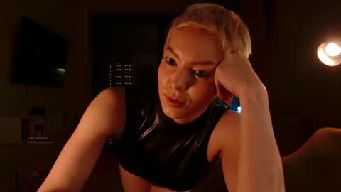 Elizabeth online show from December 15, 3:38 pm