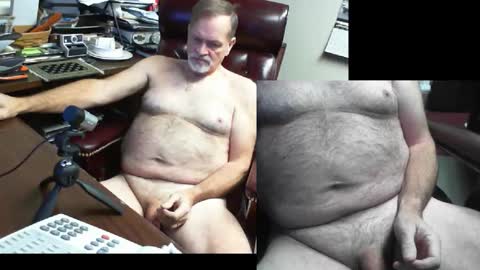 Snapshot of spitfire1964 chatting on January 28, 8:58 pm Spitfire online show from January 28, 8:58 pm