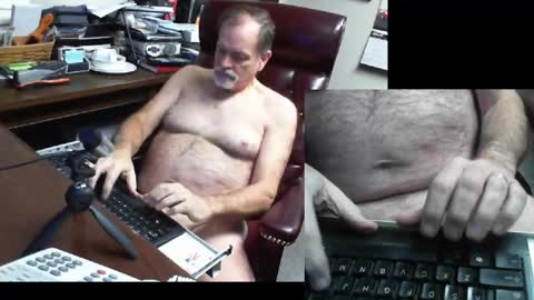 Snapshot of spitfire1964 chatting on March 7, 10:54 pm Spitfire online show from March 7, 10:54 pm