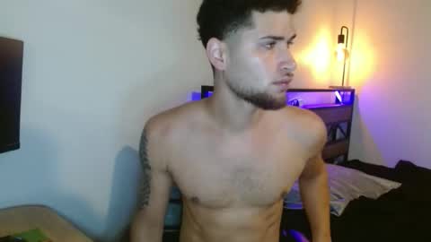 Snapshot of splash8x chatting on October 31, 3:57 pm Splash8x online show from October 31, 3:57 pm