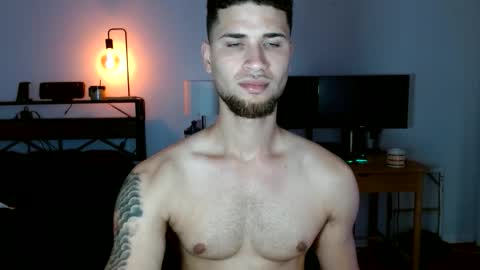 Splash8x online show from April 15, 2:57 pm