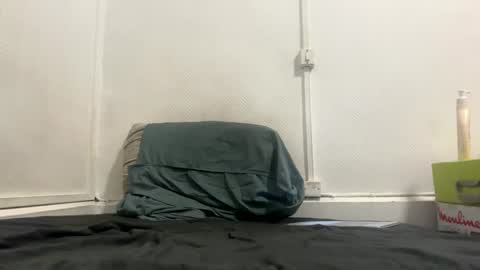 Snapshot of splashyyyz chatting on December 31, 2:08 am splashyyyz online show from December 31, 2:08 am