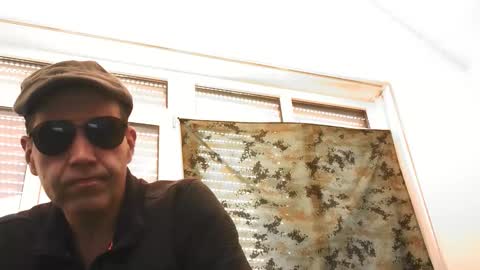 spliffray online show from April 8, 6:13 am