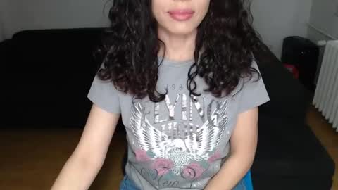 Doll online show from December 4, 1:09 pm