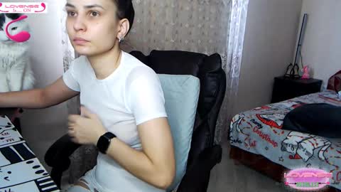 Snapshot of sports_woman5 chatting on February 3, 8:19 am Tips are the best compliment to a woman online show from February 3, 8:19 am