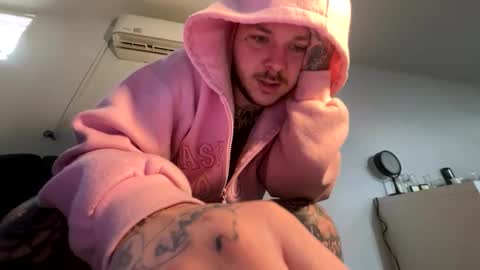 Snapshot of sportsfreak1619 chatting on February 11, 8:14 pm sportsfreak1619 online show from February 11, 8:14 pm