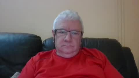 Snapshot of springtine chatting on May 13, 10:49 pm springtine online show from May 13, 10:49 pm