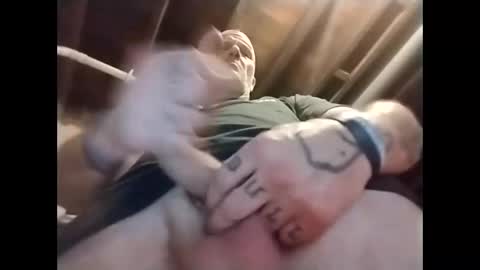 Snapshot of spundaddyandprincess chatting on December 17, 2:12 am spundaddyandprincess online show from December 17, 2:12 am